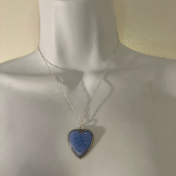 GORGEOUS BLUE ACRYLIC HEART PENDANT with Silver chain - Picture 7 of 7